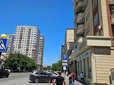 4 otaqlı yeni tikili - Elmlər Akademiyası m. - 180 m²