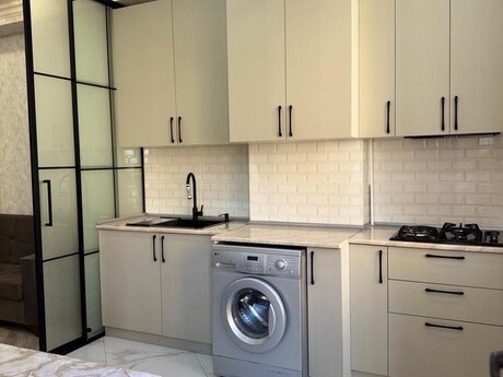 Elan №6221295 - Bakı, 8 Noyabr m., 2 otaqlı, 70 m², 5/17 mərtəbə