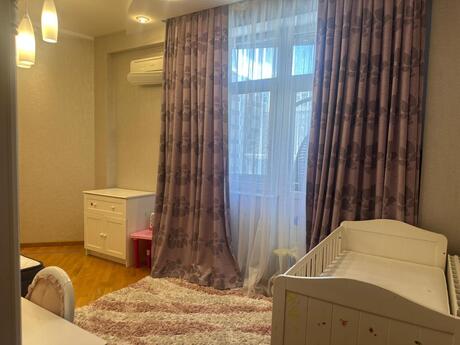 3-room apartment, 155 m², 28 May: 520 000 ₼ 2