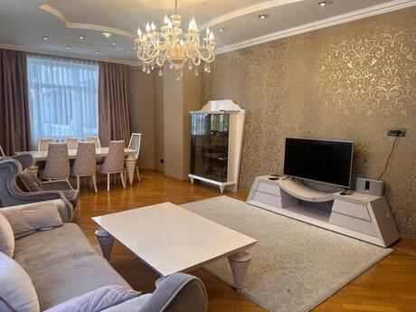 3-room apartment, 155 m², 28 May: 520 000 ₼ 4