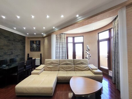 28 Mayda 4 otaqlı yeni tikili mənzil satılır, 180 m², 680 000 AZN, şəkil 4 / 12