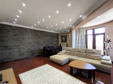 28 Mayda 4 otaqlı yeni tikili mənzil satılır, 180 m², 680 000 AZN, şəkil 2 / 12