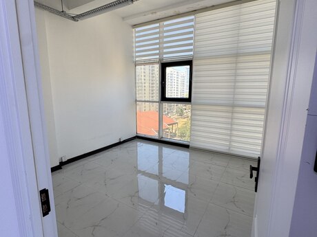 3-комн. офис - Насиминский  р. - 71 м²
