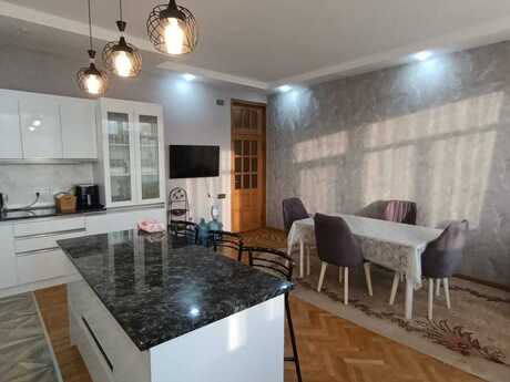 4-room apartment, 200 m², İnşaatçılar: 400 000 ₼ 3