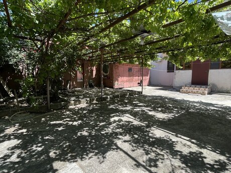 Elan №6221854 - Bakı, Novxanı q., 5 otaqlı, 260 m²