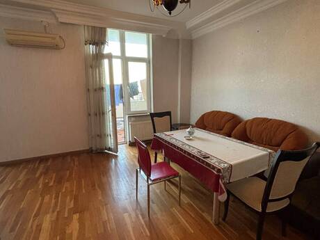 Elan №6221969 - Bakı, Elmlər Akademiyası m., 4 otaqlı, 190 m², 12/18 mərtəbə