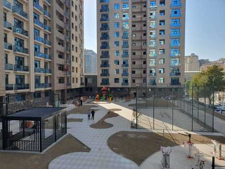 4 otaqlı mənzil, 195 m², 28 May: 680 000 ₼ 2