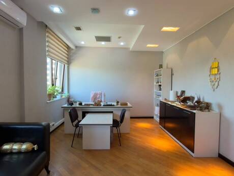 9 otaqlı mənzil, 220 m², 28 May: 880 000 ₼ 5