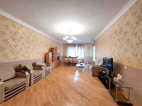 Elan №6222194 - Bakı, Elmlər Akademiyası m., 4 otaqlı, 165 m², 2/9 mərtəbə
