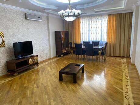 Elan №6222656 - Bakı, Gənclik m., 3 otaqlı, 150 m², 12/18 mərtəbə
