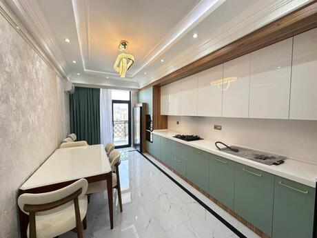 Elan №6222832 - Bakı, Nəriman Nərimanov m., 4 otaqlı, 174 m², 5/17 mərtəbə