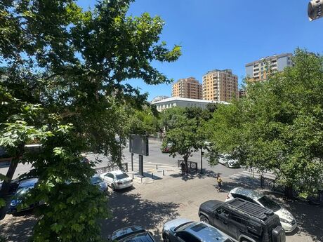Объявление №6222935 - Баку, Насиминский  р., 3-комн., 80 м², 2/9 этаж