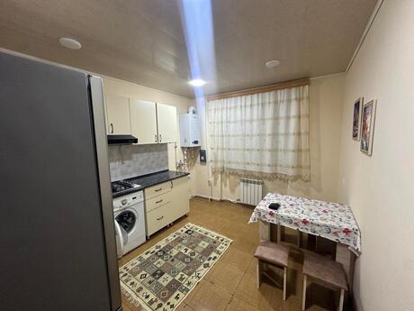 2 otaqlı köhnə tikili - Yeni Günəşli q. - 55 m²
