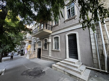 Obyekt - İçəri Şəhər m. - 60 m²