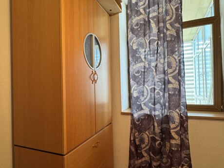 4-room apartment for rent, 160 m², Sahil: 1 800 ₼/mo 5
