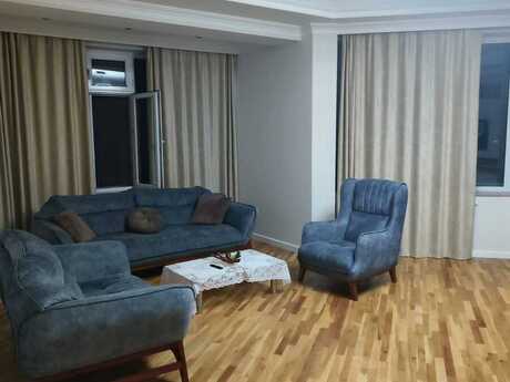 3-room apartment for rent, 145 m², İçəri Şəhər: 120 ₼/mo 3