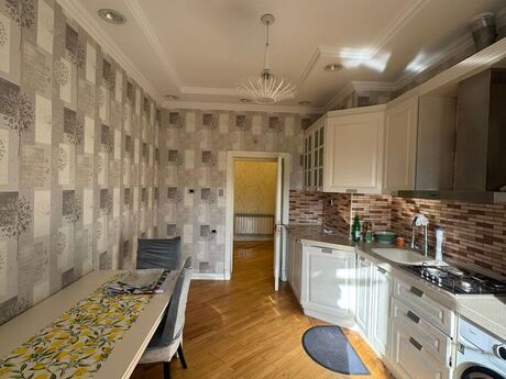 4-комн. новостройка - м. Иншаатчылар - 160 м²