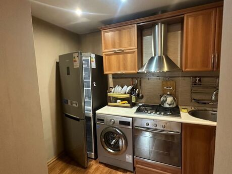 2 otaqlı köhnə tikili - Nəriman Nərimanov m. - 75 m²