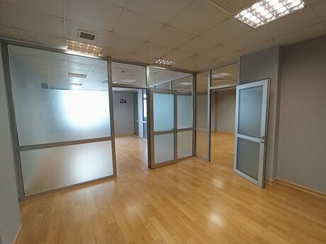 3-комн. офис - Наримановский  р. - 110 м²