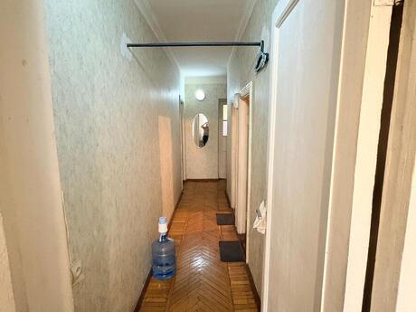2 otaqlı mənzil, 70 m², 28 May: 220 000 ₼ 3
