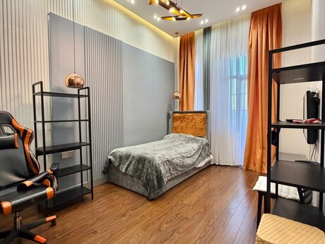 4-room apartment for rent, 160 m², Renessans Palace: 3 000 ₼/mo 5
