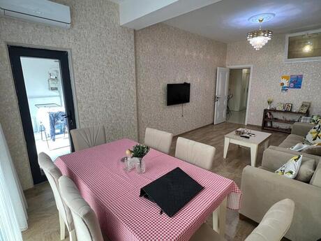 Elan №6224910 - Bakı, Nizami m., 2 otaqlı, 70 m², 7/12 mərtəbə