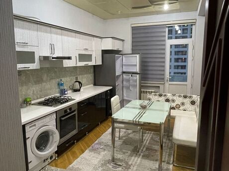 Объявление №6224980 - Баку, м. Иншаатчылар, 3-комн., 137 м², 13/21 этаж