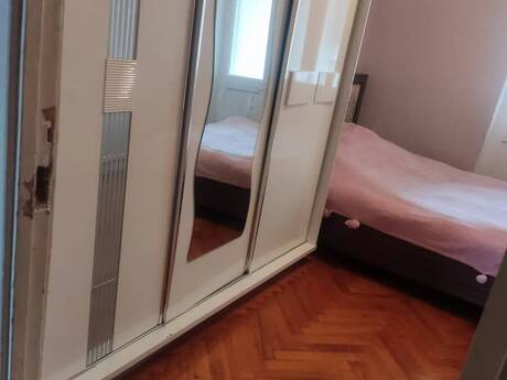 2 otaqlı köhnə tikili - Qara Qarayev m. - 70 m²