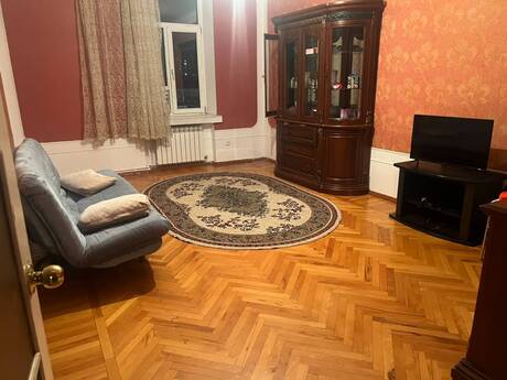 Elan №6225206 - Bakı, Qara Qarayev m., 2 otaqlı, 70 m², 5/5 mərtəbə