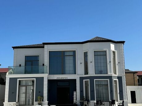 4 otaqlı həyət evi/bağ evi - Şüvəlan q. - 400 m²