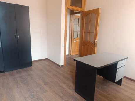 4-комн. офис - пос. Ясамал - 120 м²