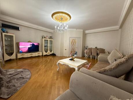 4 otaqlı mənzil, 135 m², İnşaatçılar: 285 000 ₼ 2