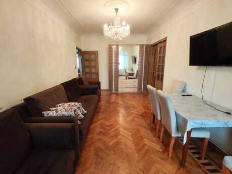 Elan №6225514 - Bakı, 8-ci mikrorayon q., 3 otaqlı, 90 m², 2/9 mərtəbə
