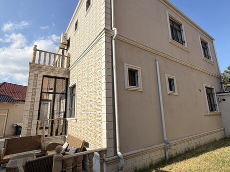 5-комн. дом/дача - пос. 8-й километр - 240 м²