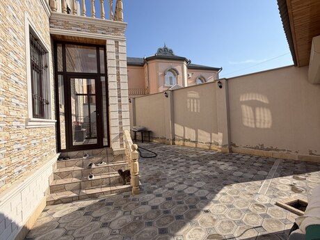 5-комн. дом/дача - пос. 8-й километр - 240 м²