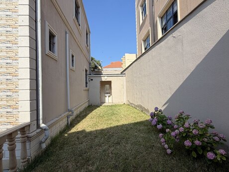 5-комн. дом/дача - пос. 8-й километр - 240 м²