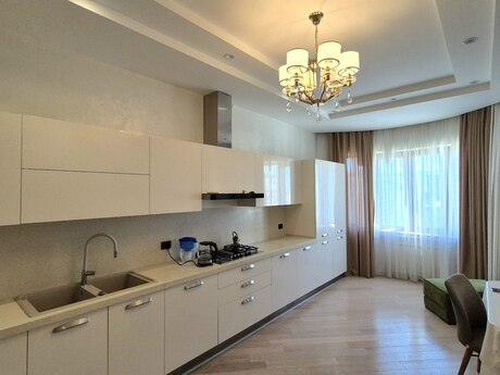 3 otaqlı mənzil, 136 m², 28 May: 550 000 ₼ 4