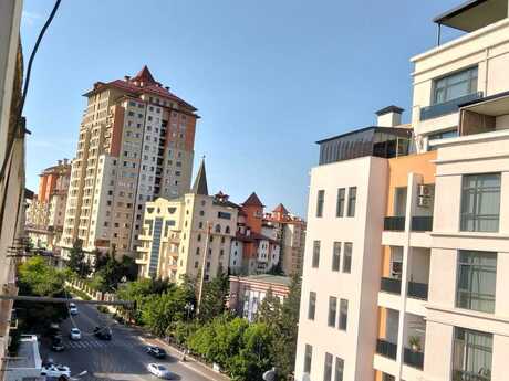 Elan №6225717 - Bakı, Nərimanov r., 4 otaqlı, 80 m², 5/5 mərtəbə