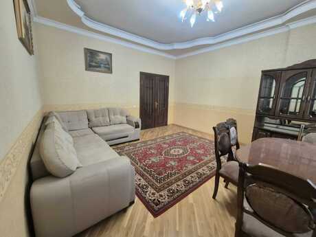 Elan №6225734 - Bakı, Gənclik m., 2 otaqlı, 70 m², 2/17 mərtəbə