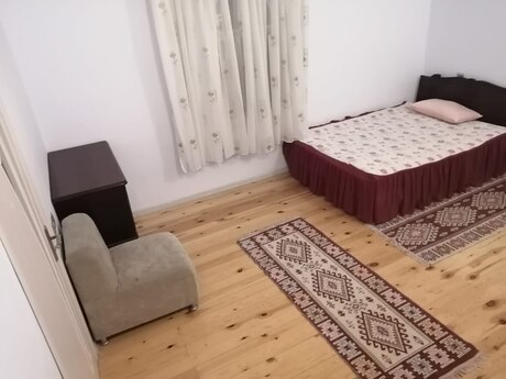 3 otaqlı həyət evi/bağ evi - Pirşağı q. - 100 m²