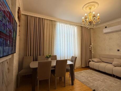 Elan №6226015 - Bakı, Qaraçuxur q., 3 otaqlı, 82 m², 9/17 mərtəbə