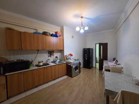 3-комнатная квартира, 130 м², Elmlər Akademiyası: 315 000 ₼ 4