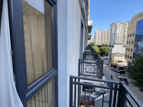 2-room apartment for rent, 70 m², 8 Noyabr: 1 000 ₼/mo 2