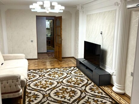 3 otaqlı köhnə tikili - İnşaatçılar m. - 90 m²