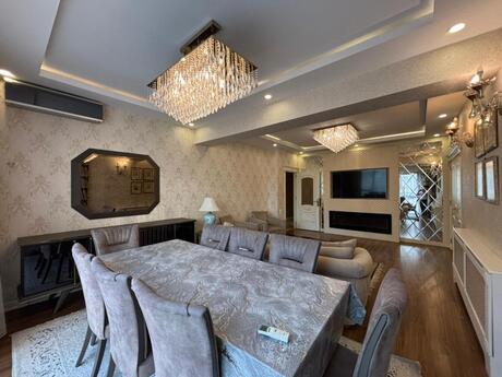 Elan №6038730 - Bakı, Şah İsmayıl Xətai m., 4 otaqlı, 181 m², 6/18 mərtəbə