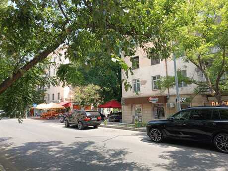 Elmlər Akademiyası m.