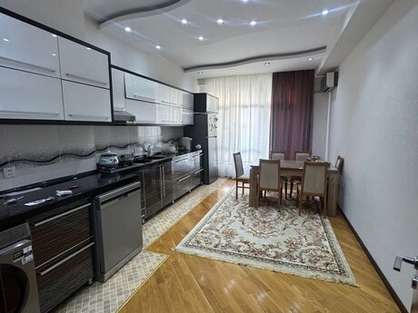 3 otaqlı mənzil, 140 m², 8 Noyabr: 399 000 ₼ 4