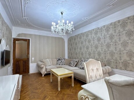 Kirayə 2 otaqlı mənzil, 70 m², Gənclik: 750 ₼/ay 2