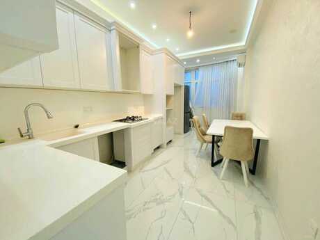 3 otaqlı mənzil, 130 m², İnşaatçılar: 308 000 ₼ 3