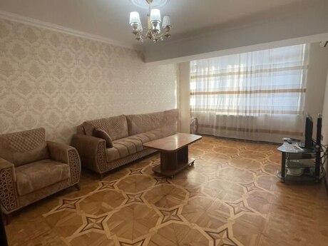 Объявление №6227387 - Баку, м. 28 мая, 4-комн., 110 м², 8/10 этаж